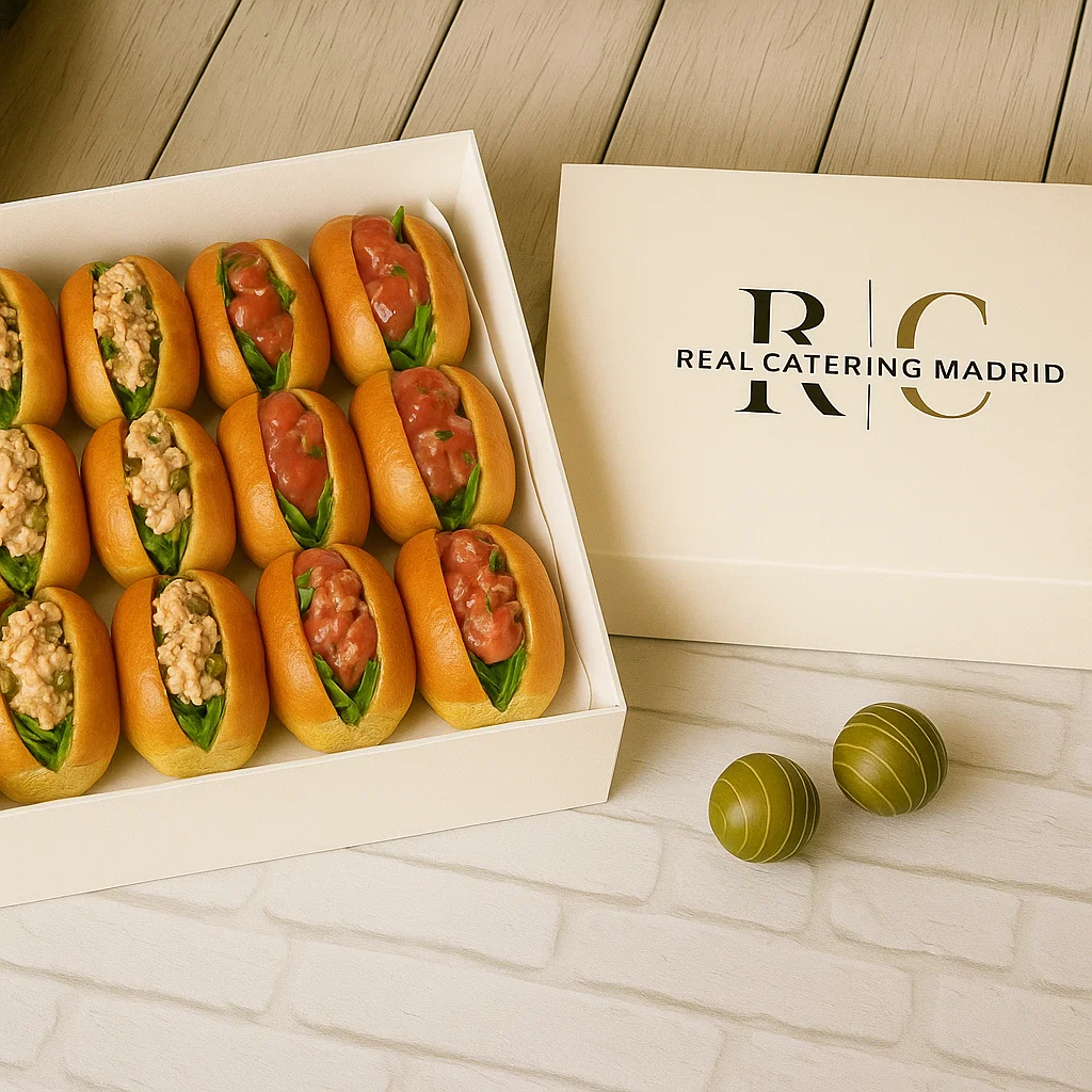 Bandeja 12 Mini Brioches «Dúo Marino» — Atún cremoso & Cangrejo con salmón