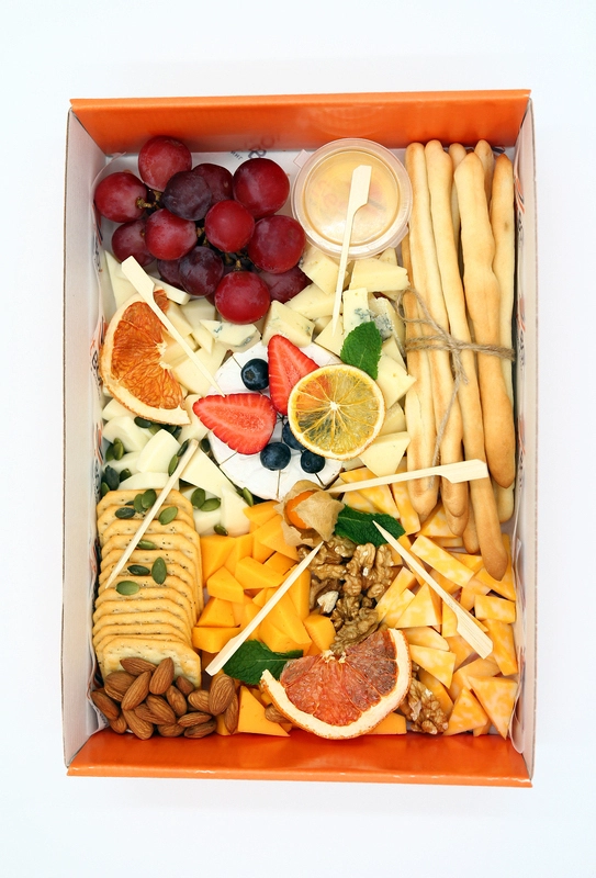 Tabla de Quesos Gourmet con Frutas (1kg)